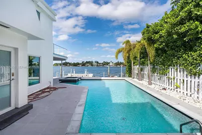 1055 Stillwater Dr, Miami Beach, FL 33141 - Photo 33