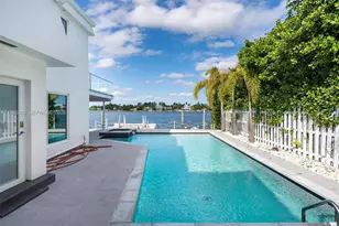 1055 Stillwater Dr, Miami Beach, FL 33141 - Photo 33