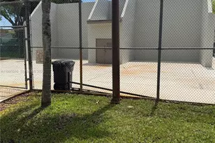 10669 SW 113th Pl, Miami, FL 33176 - Photo 21