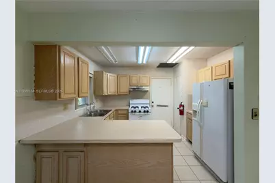 11110 SW 153rd St, Miami, FL 33157 - Photo 5