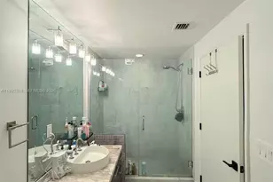 244 Biscayne Blvd, Miami, FL 33132 - Photo 11