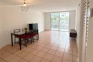 1665 Bay Rd, Miami Beach, FL 33139 - Photo 9