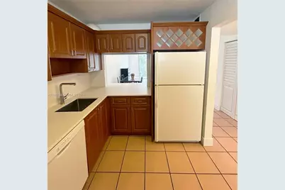 1665 Bay Rd #322, Miami Beach, FL 33139 - Photo 7