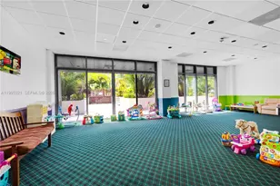 1450 Brickell Bay Dr, Miami, FL 33131 - Photo 23