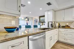 3200 N Port Royale Dr N, Fort Lauderdale, FL 33308 - Photo 9