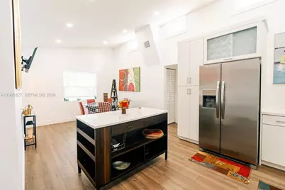 920 NW 84th St, Miami, FL 33150 - Photo 7