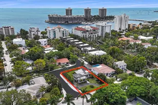 1630 S Bayshore Dr, Miami, FL 33133 - Photo 9