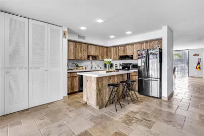 1424 NW 113th Way, Pembroke Pines, FL 33026 - Photo 15