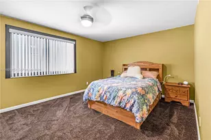 1424 NW 113th Way, Pembroke Pines, FL 33026 - Photo 23