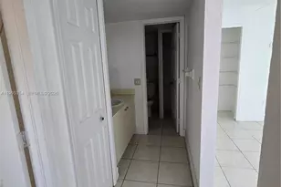 8425 NW 8th St, Miami, FL 33126 - Photo 9