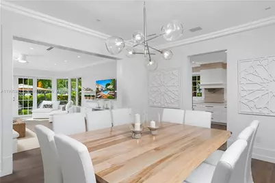 2575 Pine Tree Dr #., Miami Beach, FL 33140 - Photo 11