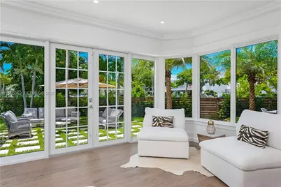 2575 Pine Tree Dr #., Miami Beach, FL 33140 - Photo 5