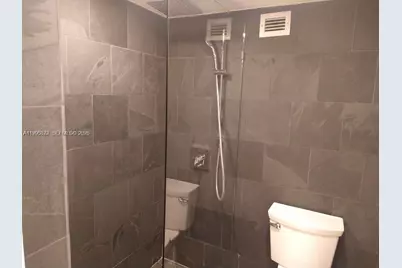 6039 Collins Ave #407, Miami Beach, FL 33140 - Photo 7