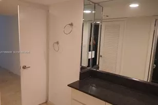 6039 Collins Ave, Miami Beach, FL 33140 - Photo 7