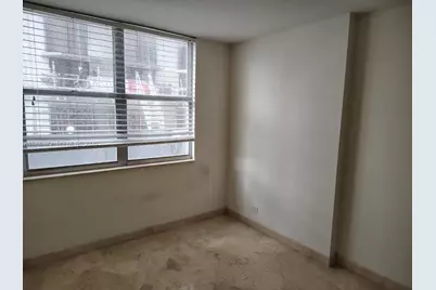 6039 Collins Ave #407, Miami Beach, FL 33140 - Photo 9