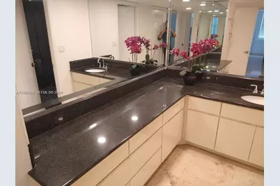 6039 Collins Ave #407, Miami Beach, FL 33140 - Photo 5