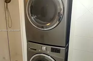 6039 Collins Ave, Miami Beach, FL 33140 - Photo 13