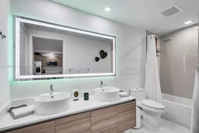 121 NE 34th St #3003, Miami, FL 33137 - Photo 7