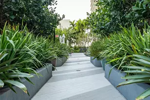 121 NE 34th St, Miami, FL 33137 - Photo 31