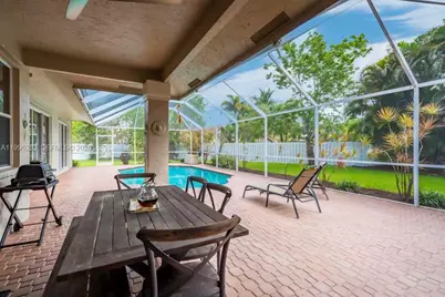 17921 NW 10th St, Pembroke Pines, FL 33029 - Photo 27