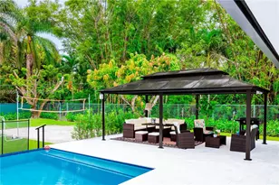 18840 SW 218th St, Miami, FL 33170 - Photo 9