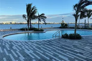7501 E Treasure Dr, North Bay Village, FL 33141 - Photo 25