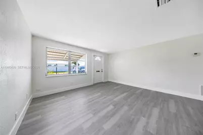 2520 NW 2nd Dr, Pompano Beach, FL 33064 - Photo 5