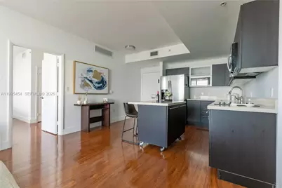 90 SW 3rd St #3806, Miami, FL 33130 - Photo 3