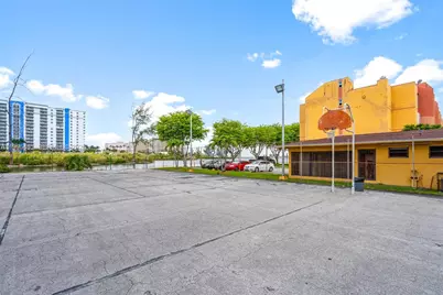 4801 NW 7th Street #40716, Miami, FL 33126 - Photo 25