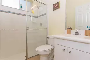 2481 Eagle Watch Ct, Weston, FL 33327 - Photo 13