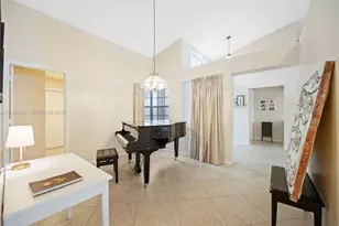 380 Cameron Dr, Weston, FL 33326 - Photo 9