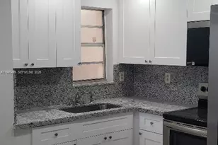 870 NW 87th Ave, Miami, FL 33172 - Photo 9