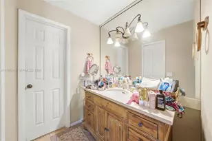 1271 SW 138th Ct, Miami, FL 33184 - Photo 15