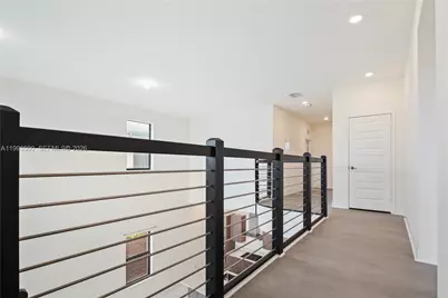 8836 NW 161st Ter, Miami Lakes, FL 33018 - Photo 13