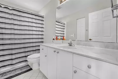 1058 Tupelo Way, Weston, FL 33327 - Photo 31