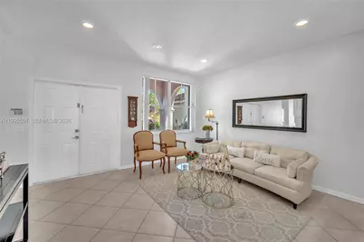 1058 Tupelo Way, Weston, FL 33327 - Photo 7