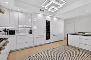 6000 Island Blvd, Aventura, FL 33160 - Photo 11