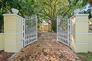 220 Bal Bay Dr, Bal Harbour, FL 33154 - Photo 5