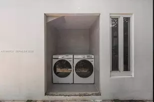 5855 SW 62nd St, Miami, FL 33143 - Photo 13