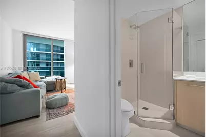 45 SW 9th St #2906, Miami, FL 33130 - Photo 17