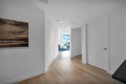 45 SW 9th St #2906, Miami, FL 33130 - Photo 5
