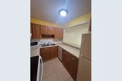 9301 SW 92nd Ave #210C, Miami, FL 33176 - Photo 7