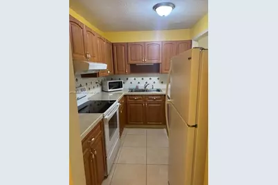 9301 SW 92nd Ave #210C, Miami, FL 33176 - Photo 3