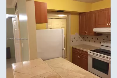 9301 SW 92nd Ave #210C, Miami, FL 33176 - Photo 13