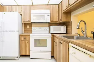 20850 San Simeon Way, Miami, FL 33179 - Photo 5