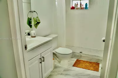 430 SE 7th St #201E, Dania Beach, FL 33004 - Photo 9