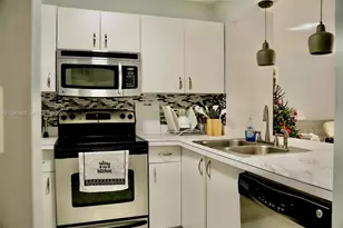 430 SE 7th St, Dania Beach, FL 33004 - Photo 3