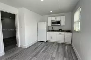 841 N 69th Ave, Hollywood, FL 33024 - Photo 1