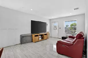 681 NW 21 St, Pompano Beach, FL 33060 - Photo 11