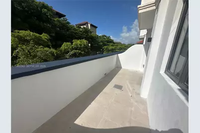 4220 Laguna St #308, Coral Gables, FL 33146 - Photo 13